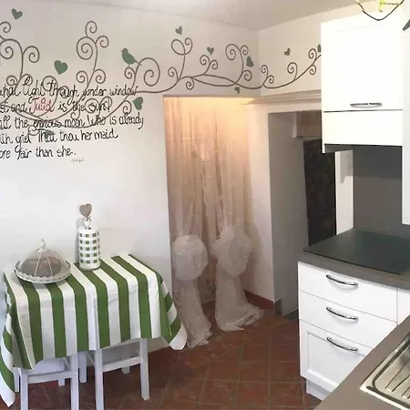 La Grotta * باسترينغو