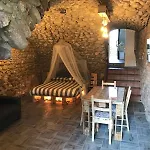 La Grotta Nyaraló